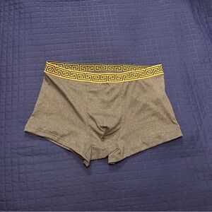 Men’s Gray Boxer Briefs. Medium. New.